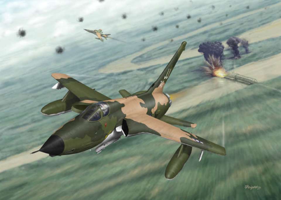Republic F-105 Don Feight-960