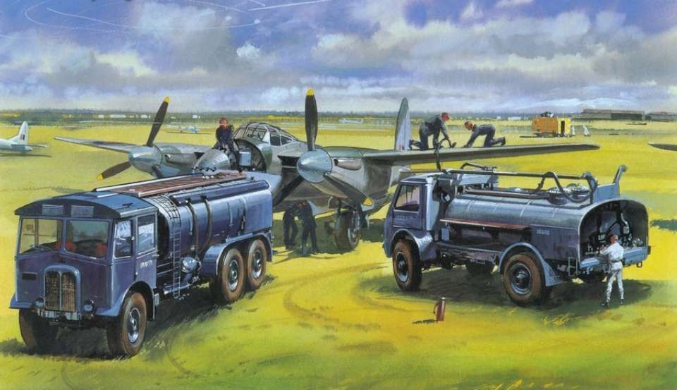 DH Mosquite refuel Roy Cross-960